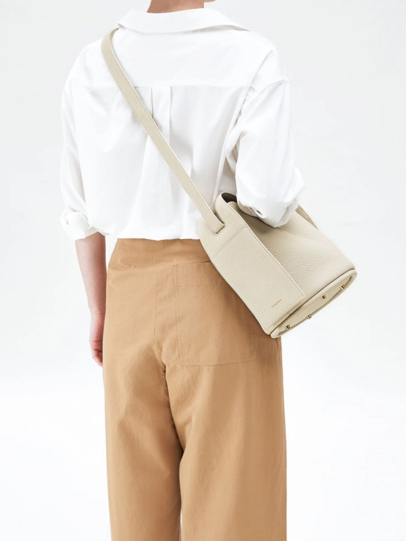 White Songmont Drippy Bucket Bag | SINGAPORE JVFU72